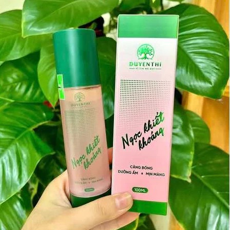 Xịt dưỡng da Ngọc Khiết Khoáng Duyên Thị Bách Y Sâm